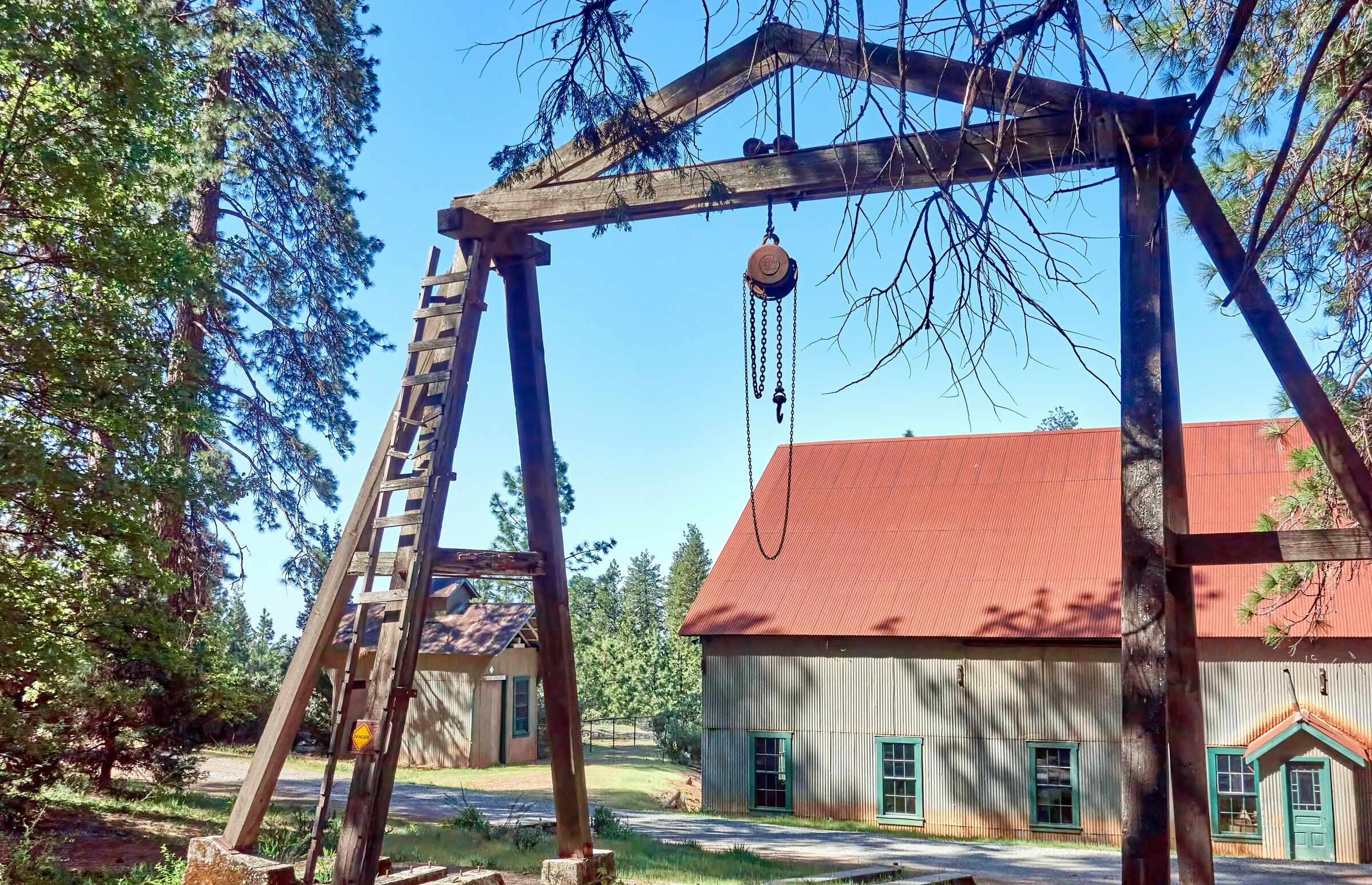 Historic Empire Mine equipment and building in Grass Valley, California
